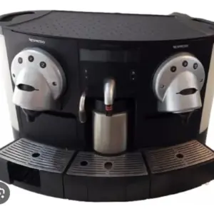 CAFETERA NESPRESSO PROFESIONAL GEMINI 220
