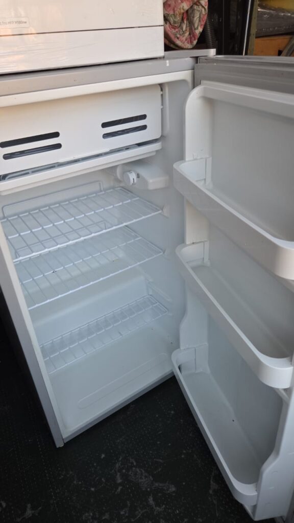 HELADERA RANSER HTA-RA95P 87L (BAJOMESADA)